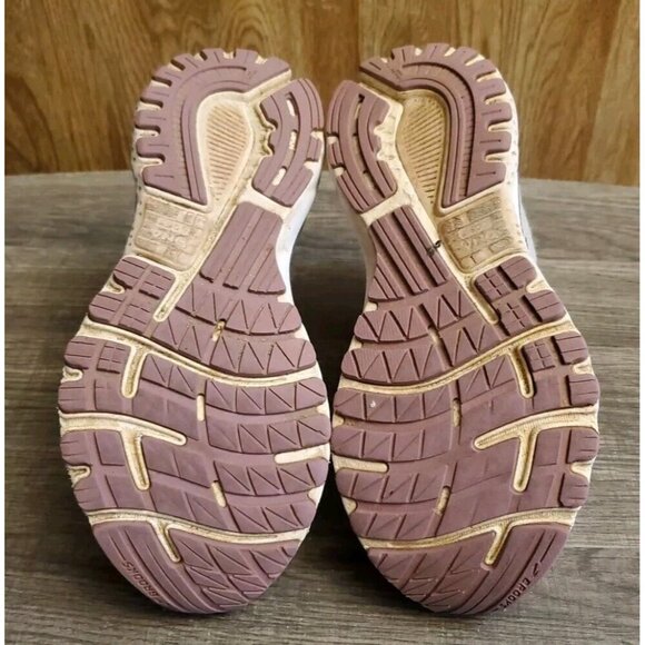 Brooks Athletic Shoes in Gray and Pink - Picture 6 of 12